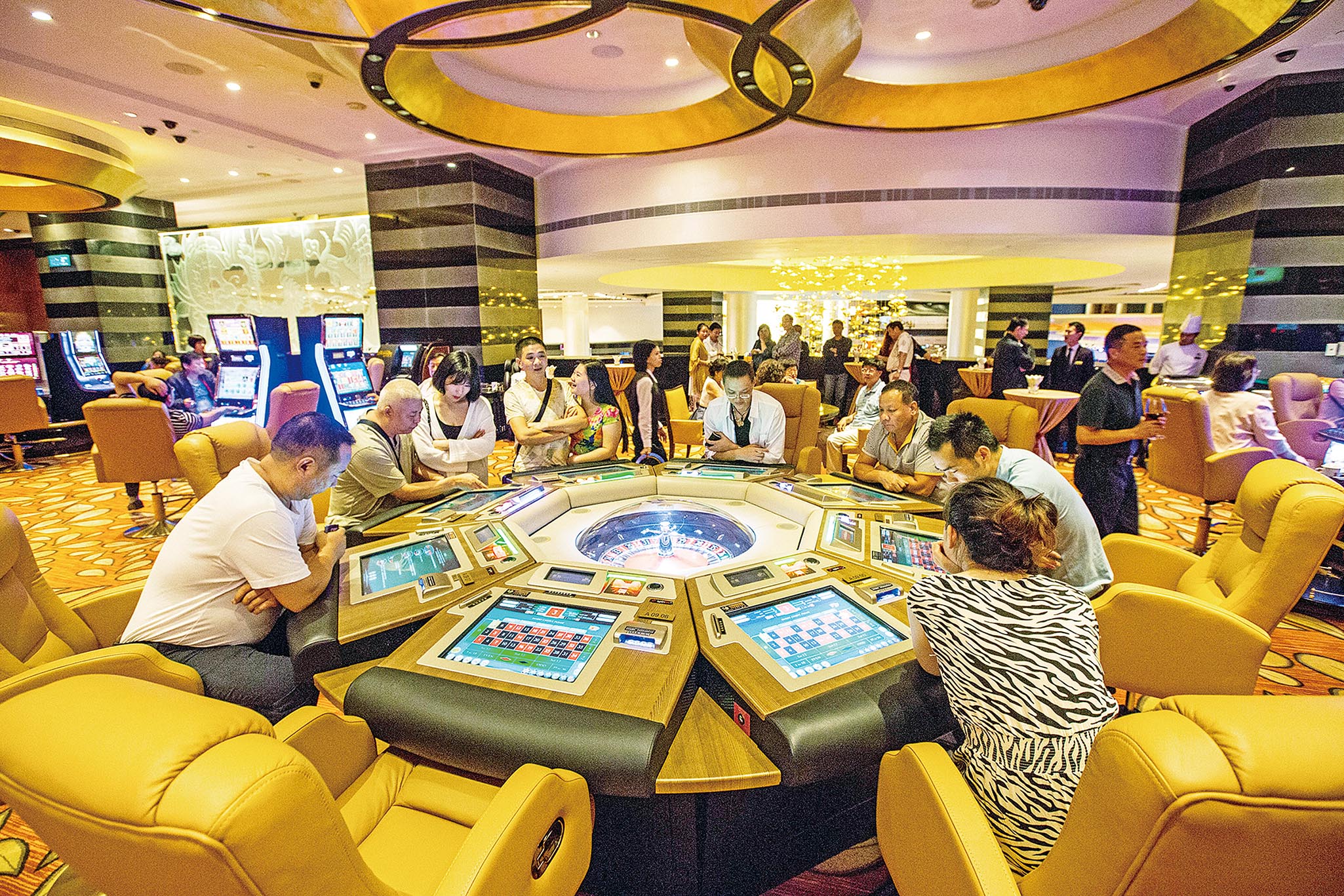 探索篮球大小分投注技巧与胜率提升秘诀-棋牌策略-棋牌外挂论坛